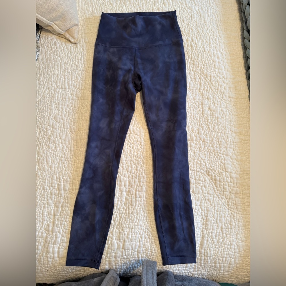 Lululemon wunder train blue print size 4